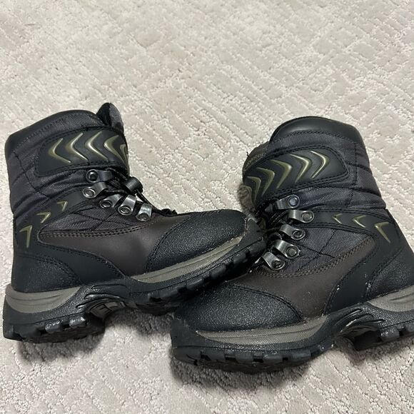 Boys snow boots - Picture 1 of 4